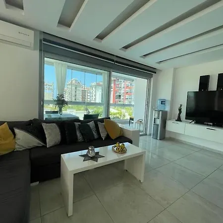 Modern Living By The Sea Apartmán *